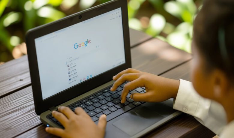 Visit Agenda: PP TUNAS, Komdigi Ungkap 4,7 Juta Akun Anak di TikTok dan YouTube Sudah Dinonaktifkan