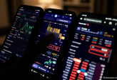 Key Issue: Indeks Bisnis-27 Ditutup Melemah, Saham TLKM, BBRI hingga BBCA Loyo