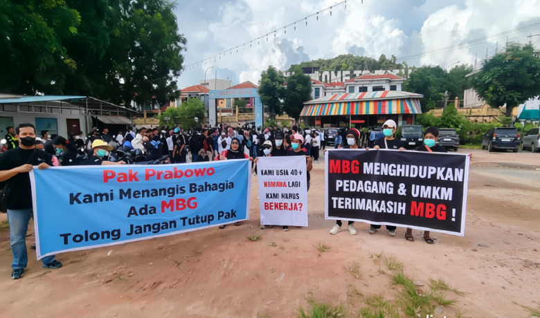 Key Strategy: Muncul Massa Bela MBG di Alun-Alun Batam Center, Aksi Sebentar Lalu Bubar