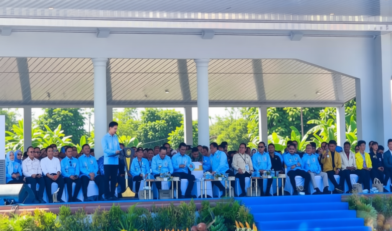 New Policy: Gibran Apresiasi Mentan Amran Pangkas 145 Regulasi Distribusi Pupuk