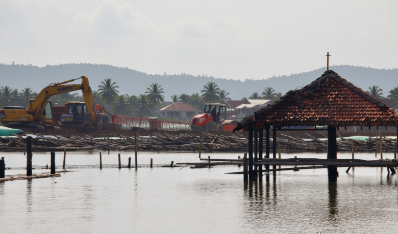 Latest Program: Warga Semarang-Demak Tolak Proyek Giant Sea Wall