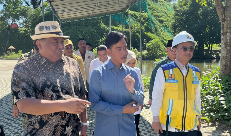 Special Plan: Gibran Lanjut Kunker ke Gorontalo, Tinjau Bendungan hingga Ajak Anak Panti Belanja