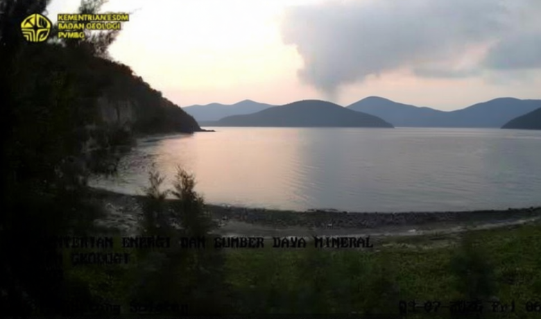 Facing Challenges: Status Gunung Anak Krakatau Siaga! Masyarakat Diimbau Tidak Mendekat