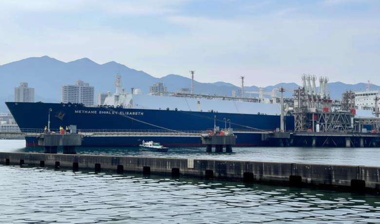 New Policy: Pemerintah Diminta Waspadai Beban Fiskal Usai Turunkan Harga LNG